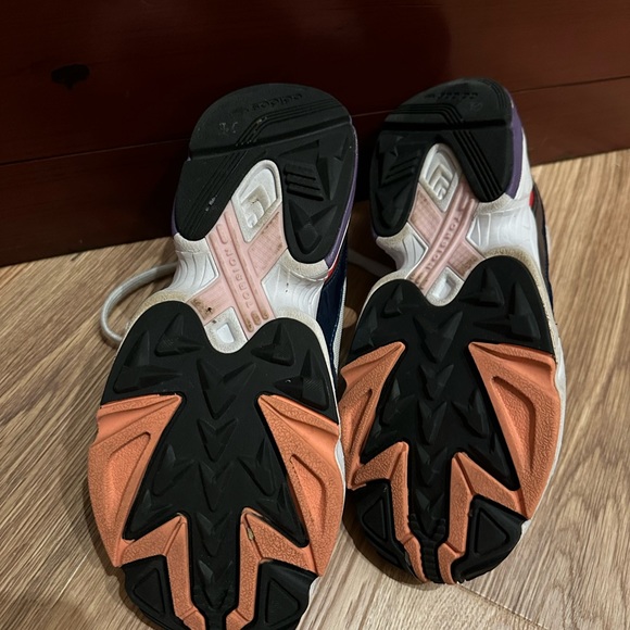 Adidas women’s size 8 - Picture 7 of 7